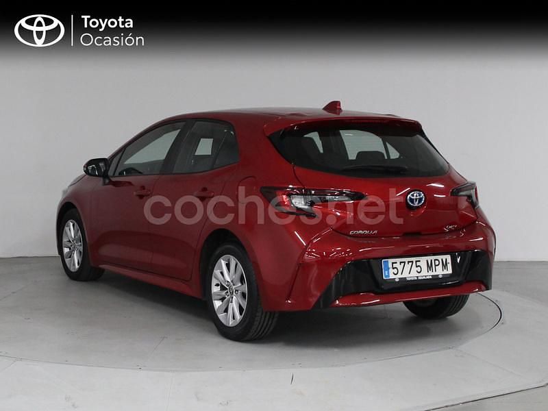 Usado Toyota Corolla Active 140 CV (102 kW) 2024 Rojo Berlina