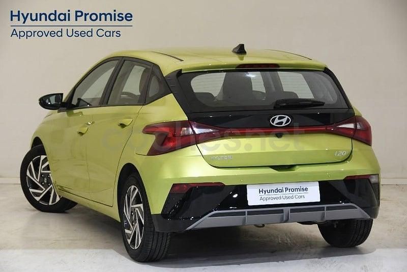 Begagnad Hyundai i20 84 HK (61 kW) 2024 Vit Halvkombi