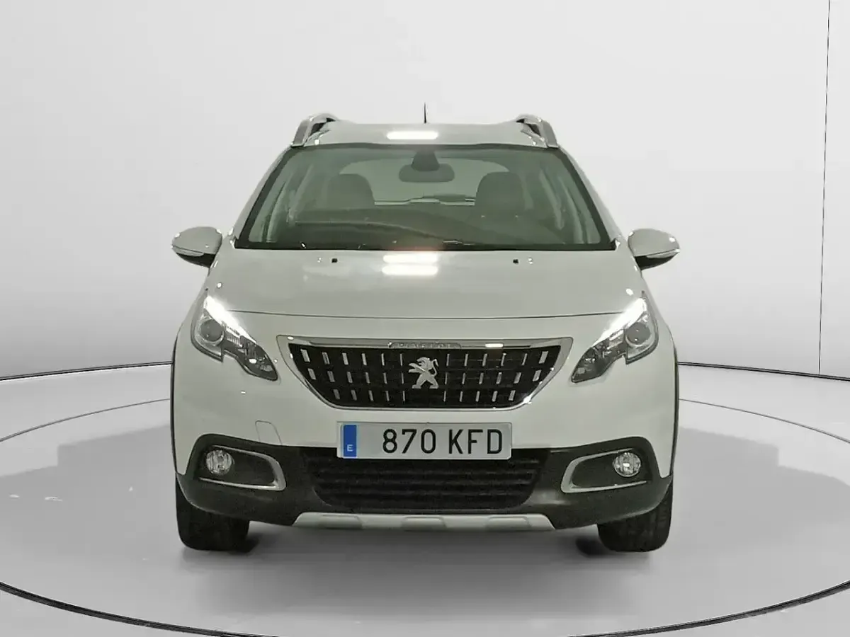 Usado Peugeot 2008 Allure 110 CV (80 kW) 2017 Blanco SUV