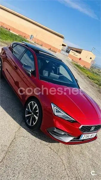 Usado Seat Leon FR 150 CV (110 kW) 2025 Rojo Berlina