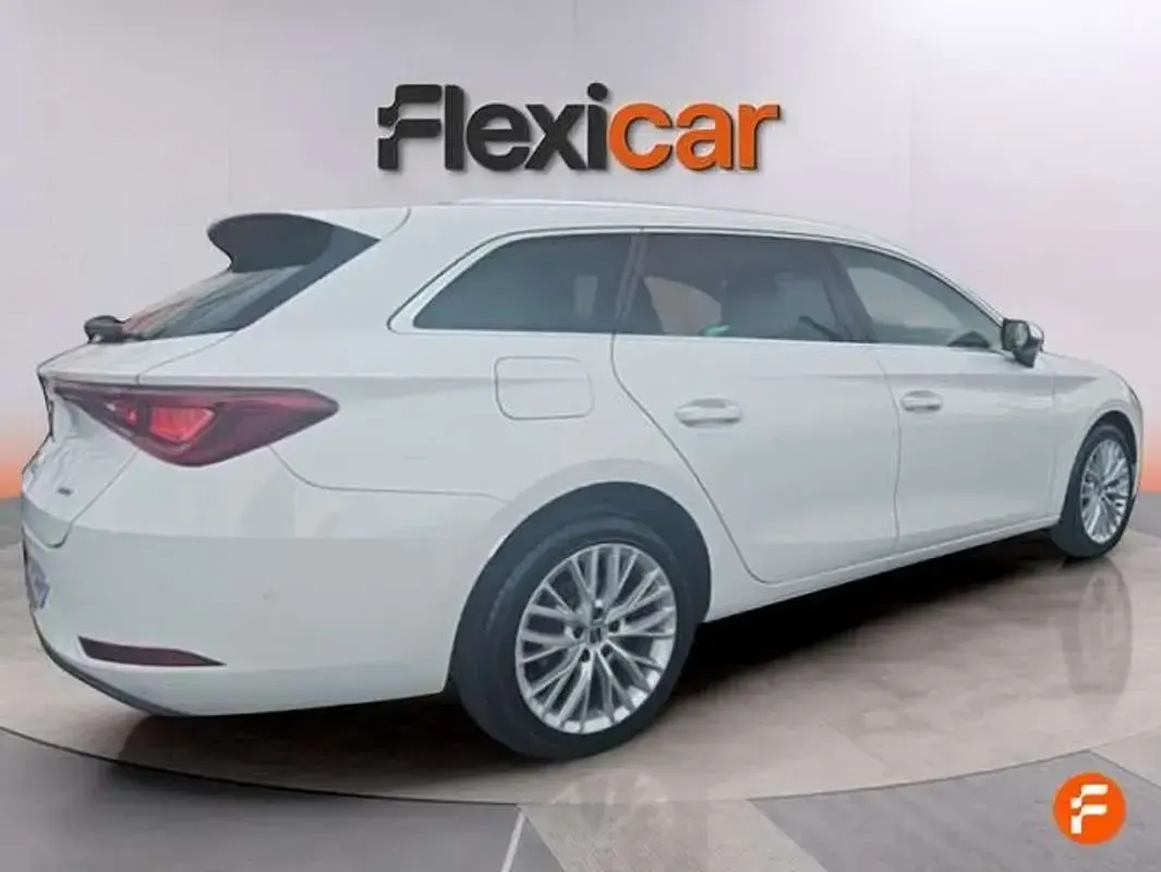 Usado Seat Leon XCELLENCE 205 CV (150 kW) 2021 Blanco Utilitario