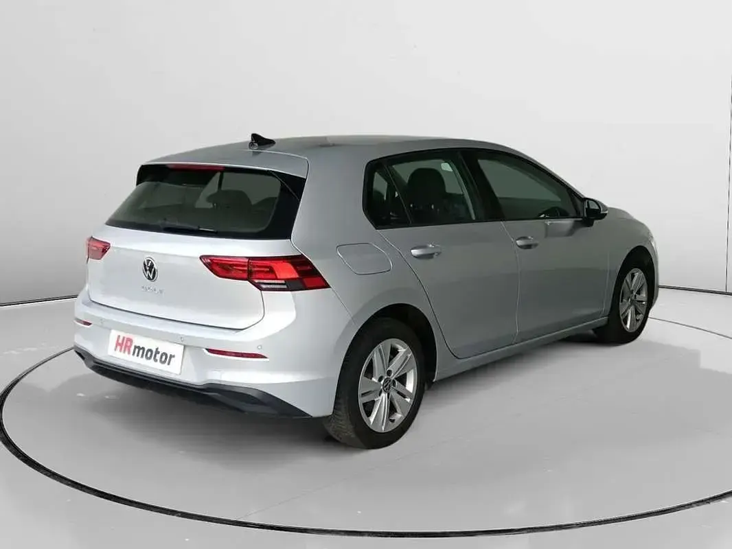Usado VW Golf VIII Life 110 CV (80 kW) 2024 Gris Utilitario