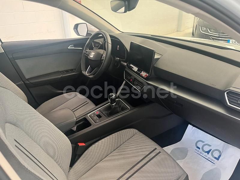 Usado Seat Leon Style 115 CV (84 kW) 2021 Blanco Berlina