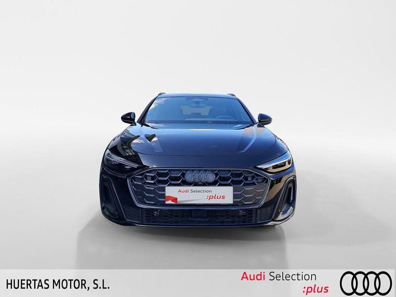 Usado Audi A5 Ambiente 299 CV (219 kW) 2025 Negro Familiar