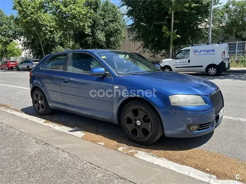 Usado Audi A3 Ambiente 115 CV (84 kW) 2006 Azul Utilitario