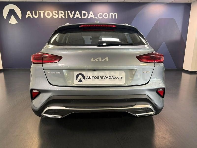 Usado Kia XCeed 141 CV (103 kW) 2023 Gris / plata SUV