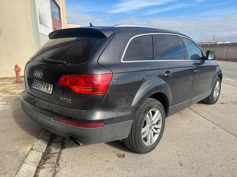 Usado Audi Q7 241 CV (177 kW) 2007 Negro SUV