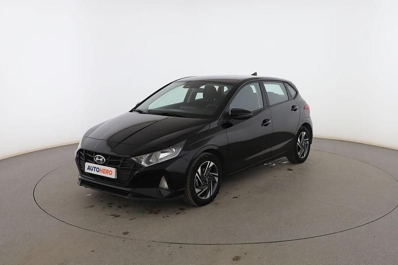 Negro Usado 2023 Hyundai i20 Utilitario | 15.099 € (Precio justo) - Imagen 1/3