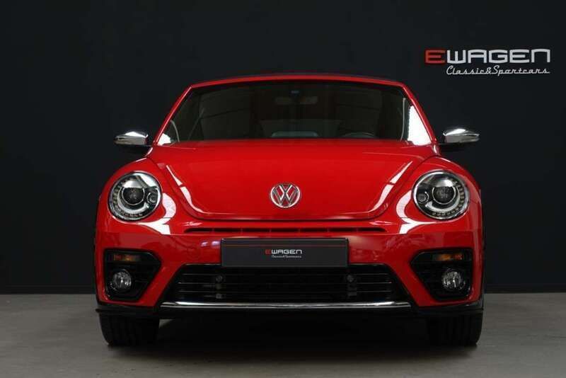 Usado VW Beetle Cabriolet R-line 150 CV (110 kW) 2018 Rojo Descapotable