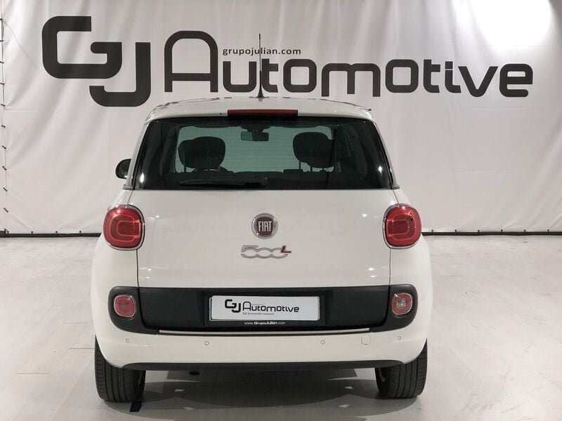 Usado Fiat 500L Lounge 85 CV (62 kW) 2015 Blanco Monovolumen