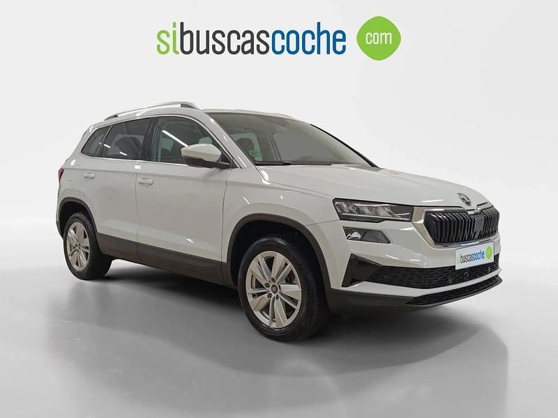 Usado Skoda Karoq Selection 150 CV (110 kW) 2025 Blanco SUV