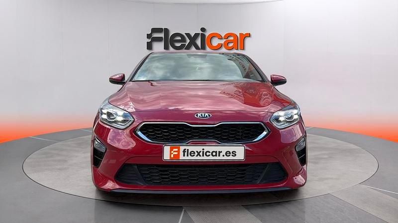 Usado Kia Ceed 136 CV (100 kW) 2021 Rojo Utilitario