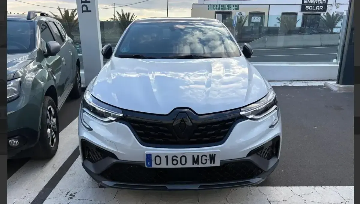 Occasion Renault Arkana Engineered 145 ch (106 kW) 2023 Blanc SUV