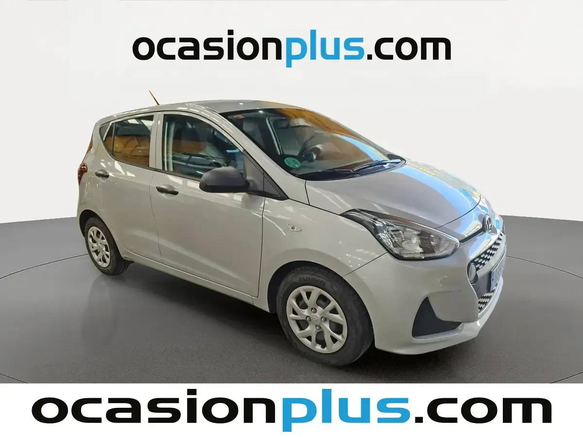 Usado Hyundai i10 66 CV (48 kW) 2017 Gris Utilitario