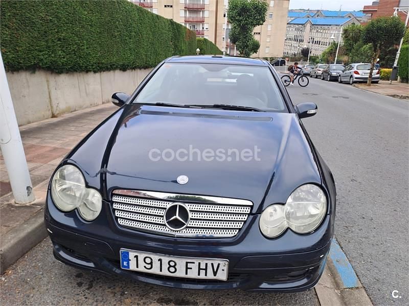 Azul Usado 2007 Mercedes C200 Berlina | 4500 € (Buen precio) - Imagen 1/4