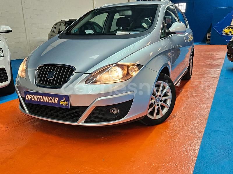 Gris / plata Usado 2010 Seat Altea XL Style Monovolumen | 8490 € (Un poco caro) - Imagen 1/4