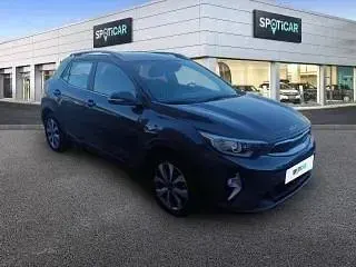 Usado Kia Stonic 101 CV (74 kW) 2022 Gris SUV