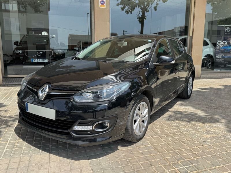 Negro Usado 2015 Renault Mégane III Bose Edition Berlina | 9800 € (Un poco caro) - Imagen 1/4