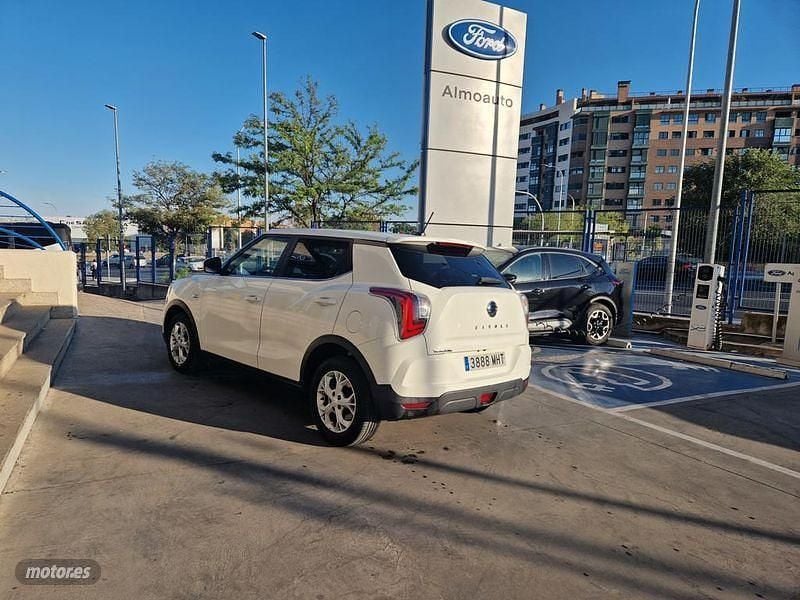 Blanco Usado 2023 Ssangyong (KGM) Tivoli | 15.750 € - Imagen 1/4