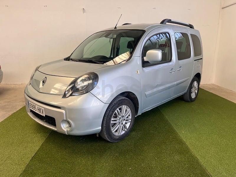 Usado Renault Kangoo Dynamique 90 CV (66 kW) 2012 Gris / plata Monovolumen