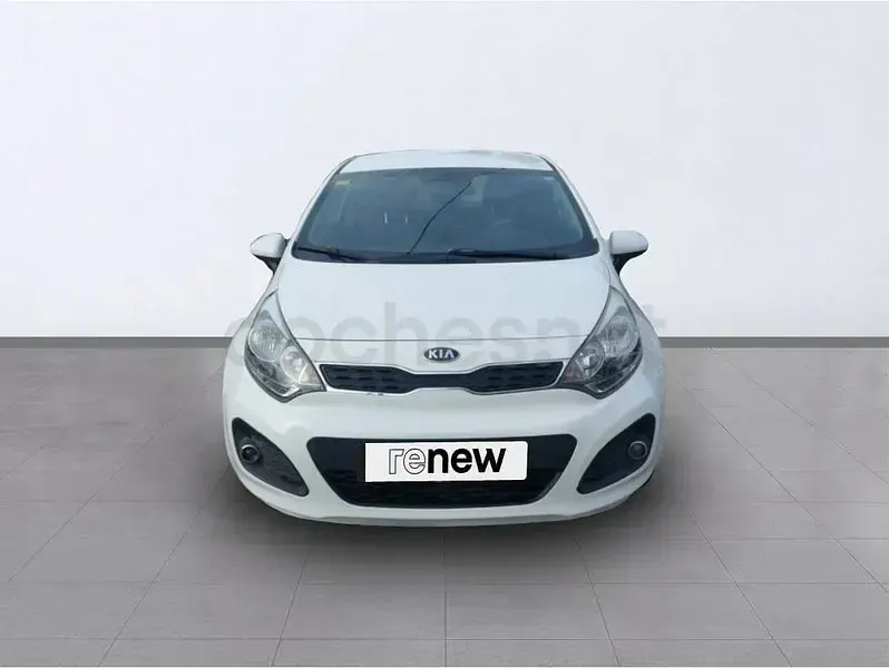 Usado Kia Rio 90 CV (66 kW) 2014 Blanco Berlina