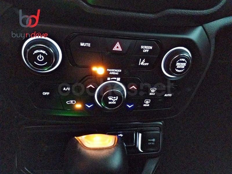 Usado Jeep Renegade Limited 130 CV (95 kW) 2022 Blanco SUV