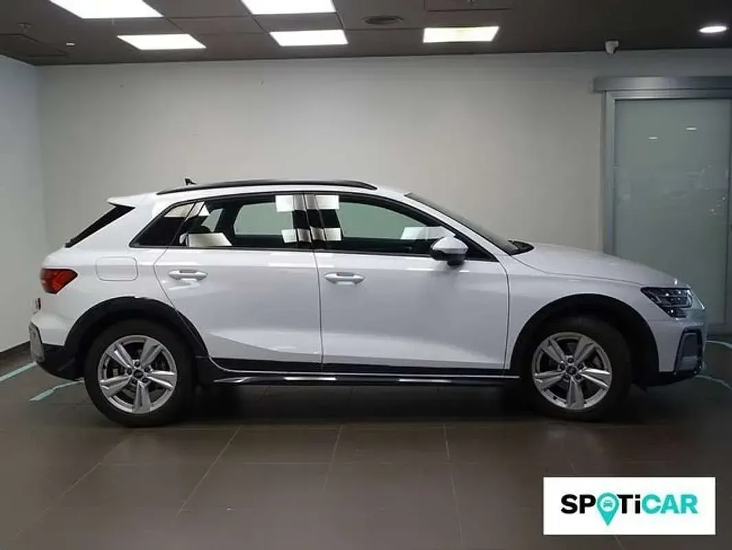 Usado Audi A3 Sportback Advanced 150 CV (110 kW) 2025 Blanco Utilitario