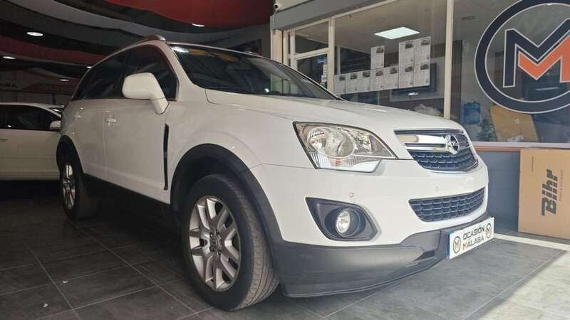 Blanco Usado 2012 Opel Antara Selective SUV | 9899 € (Precio justo) - Imagen 1/4