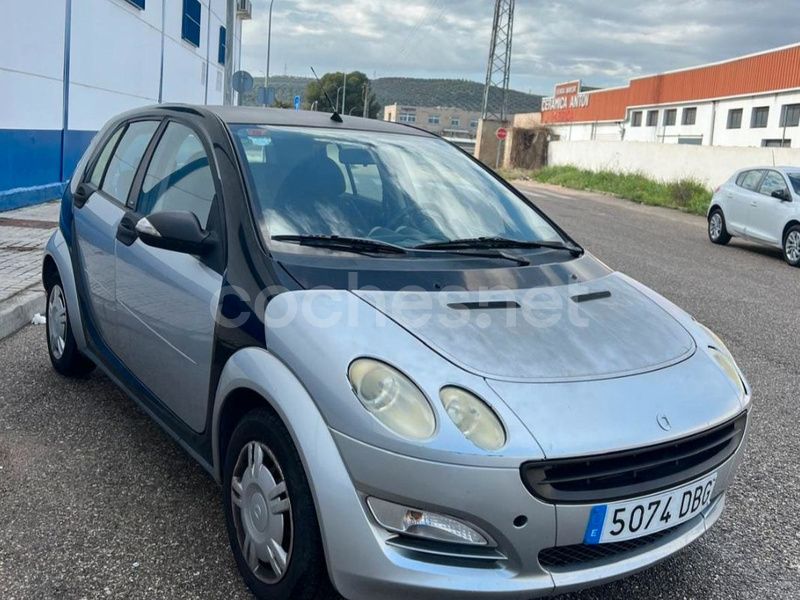 Gris / plata Usado 2004 Smart ForFour Pulse Berlina | 3790 € (Precio justo) - Imagen 1/4