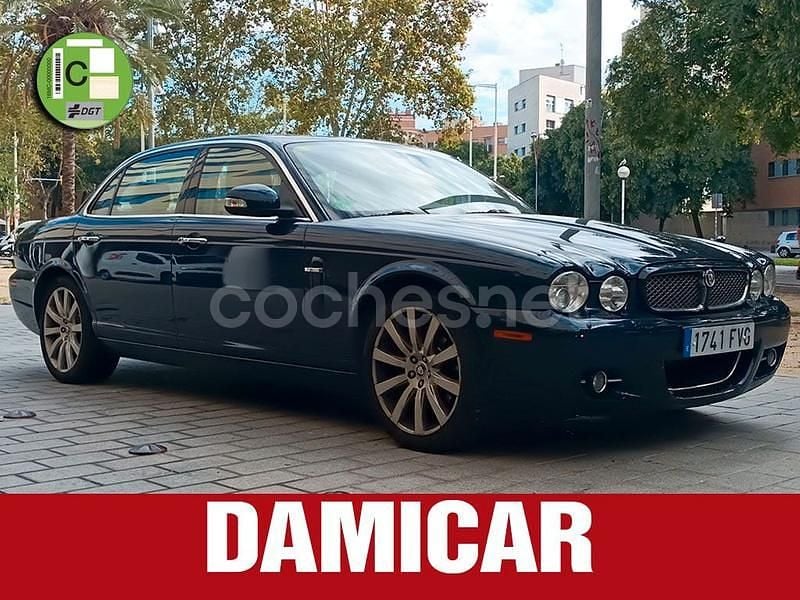 Usado Jaguar XJ8 Executive 298 CV (219 kW) 2007 Azul Berlina