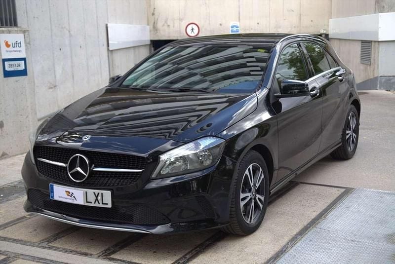 Negro Usado 2018 Mercedes A200 Utilitario | 17.990 € (Super precio) - Imagen 1/4