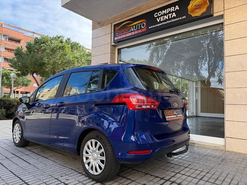 Usado Ford B-MAX Trend 100 CV (73 kW) 2015 Azul Monovolumen