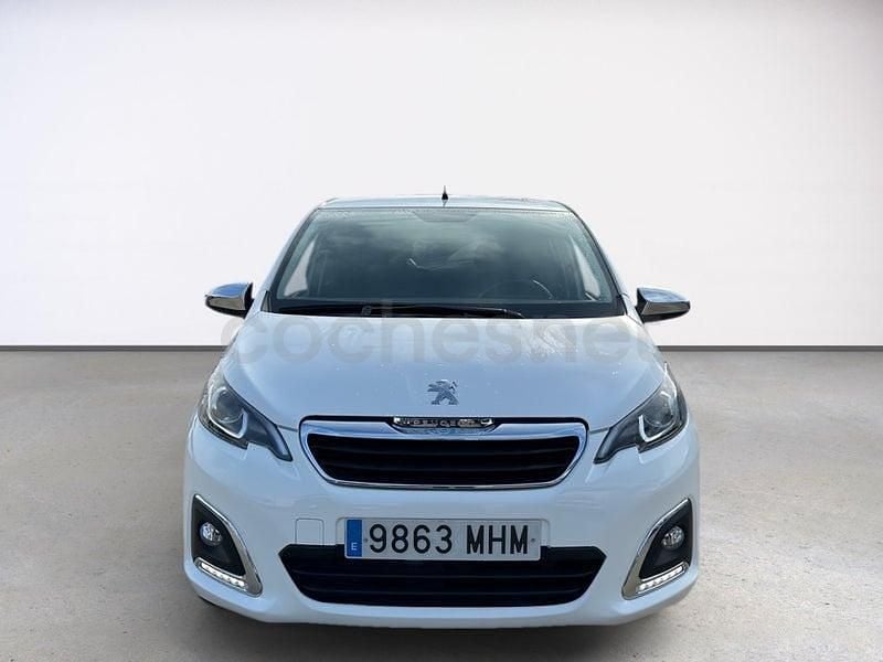 Usado Peugeot 108 Active 72 CV (52 kW) 2021 Blanco Berlina