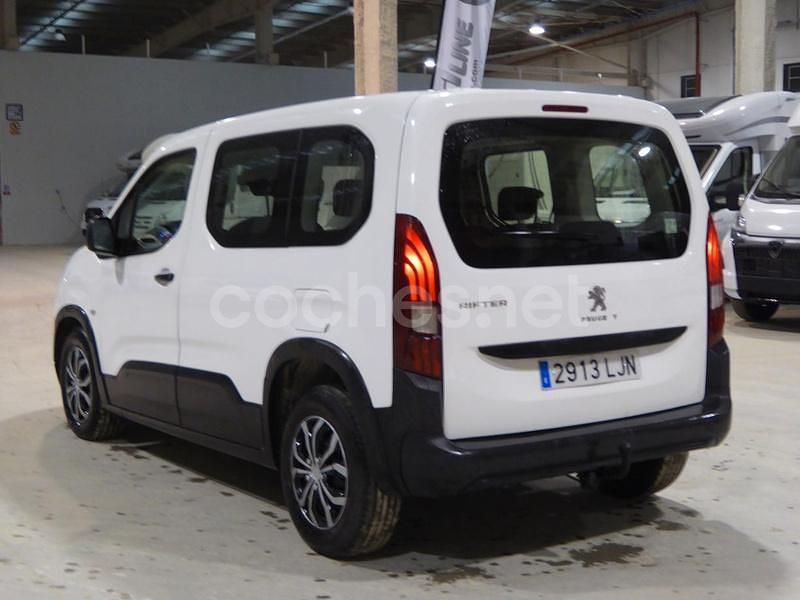 Usado Peugeot Rifter Active 100 CV (73 kW) 2020 Blanco Monovolumen