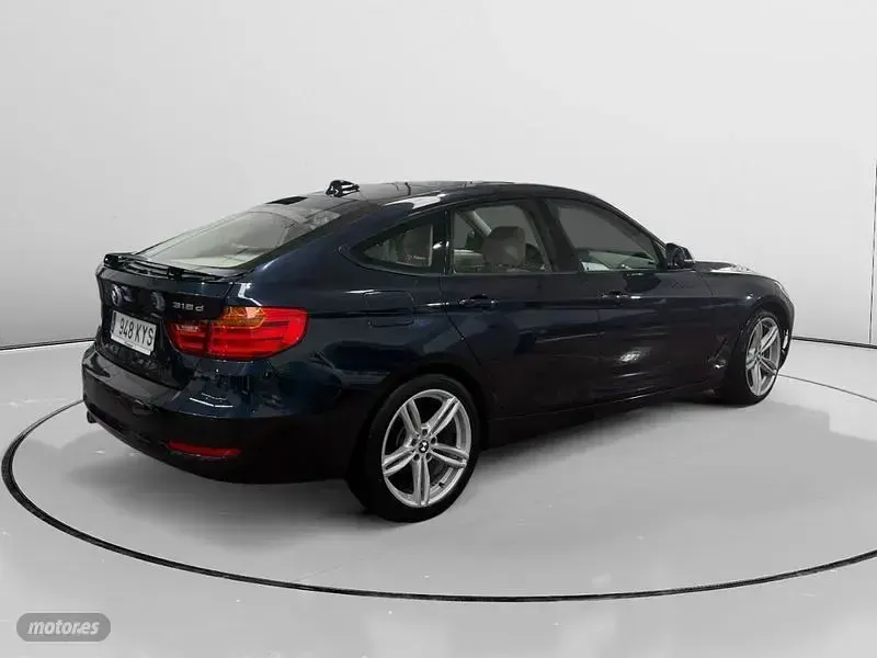 Usado BMW 318 143 CV (105 kW) 2014 Azul Berlina