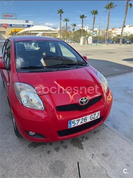Rojo Usado 2010 Toyota Yaris Connect Style Berlina | 6200 € (Precio justo) - Imagen 1/4