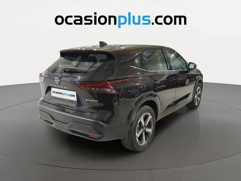 Käytetty Nissan Qashqai Acenta 190 HP (139 kW) 2024 Musta Katumaasturi