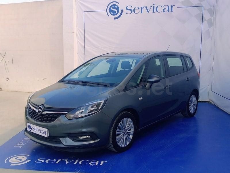 Usado Opel Zafira Tourer Selective 136 CV (100 kW) 2018 Gris / plata Monovolumen