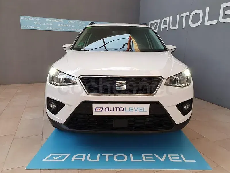 Usado Seat Arona Style 95 CV (69 kW) 2019 Blanco SUV