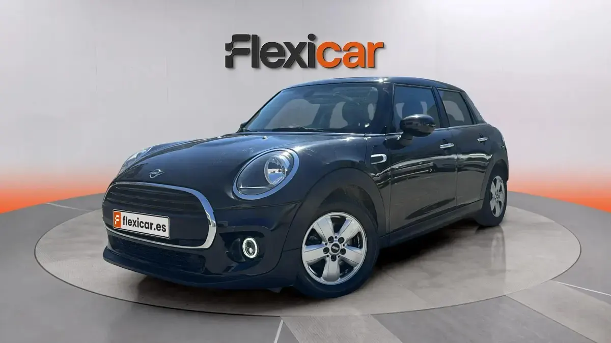 Usado Mini ONE 102 CV (75 kW) 2020 Negro Utilitario