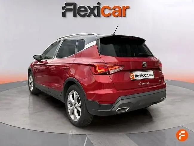 Używany Seat Arona FR 90 KM (66 kW) 2021 Czerwony SUV