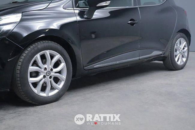 Usado Renault Clio IV Zen 90 CV (66 kW) 2018 Negro Berlina