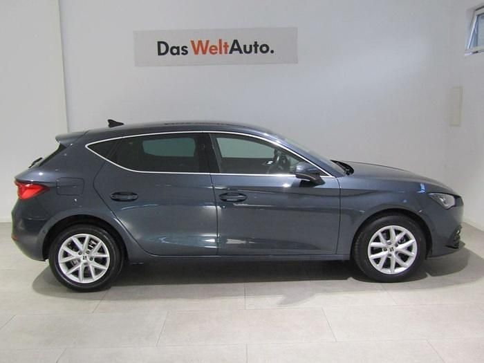 Usado Seat Leon Style 116 CV (85 kW) 2025 Gris