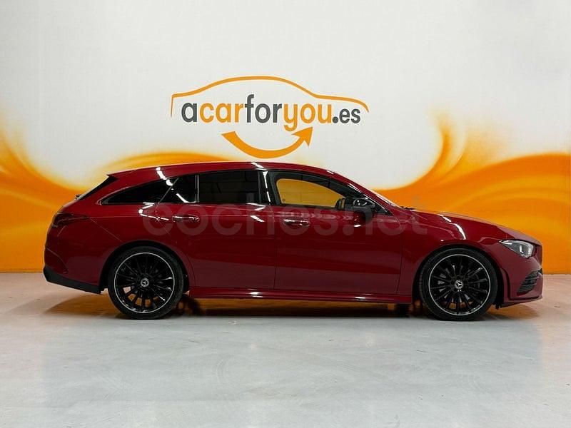 Usado Mercedes CLA200 Shooting Brake 150 CV (110 kW) 2021 Rojo Familiar