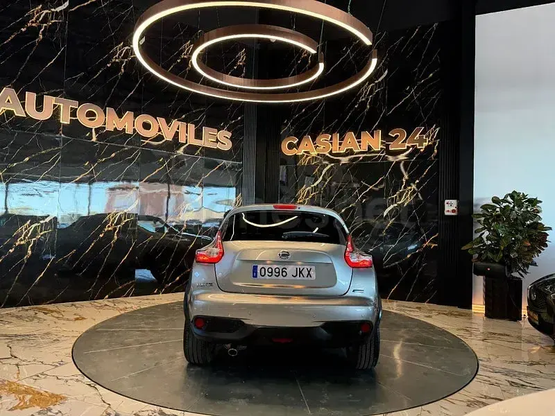 Usado Nissan Juke Premium Edition 110 CV (80 kW) 2015 Gris / plata SUV