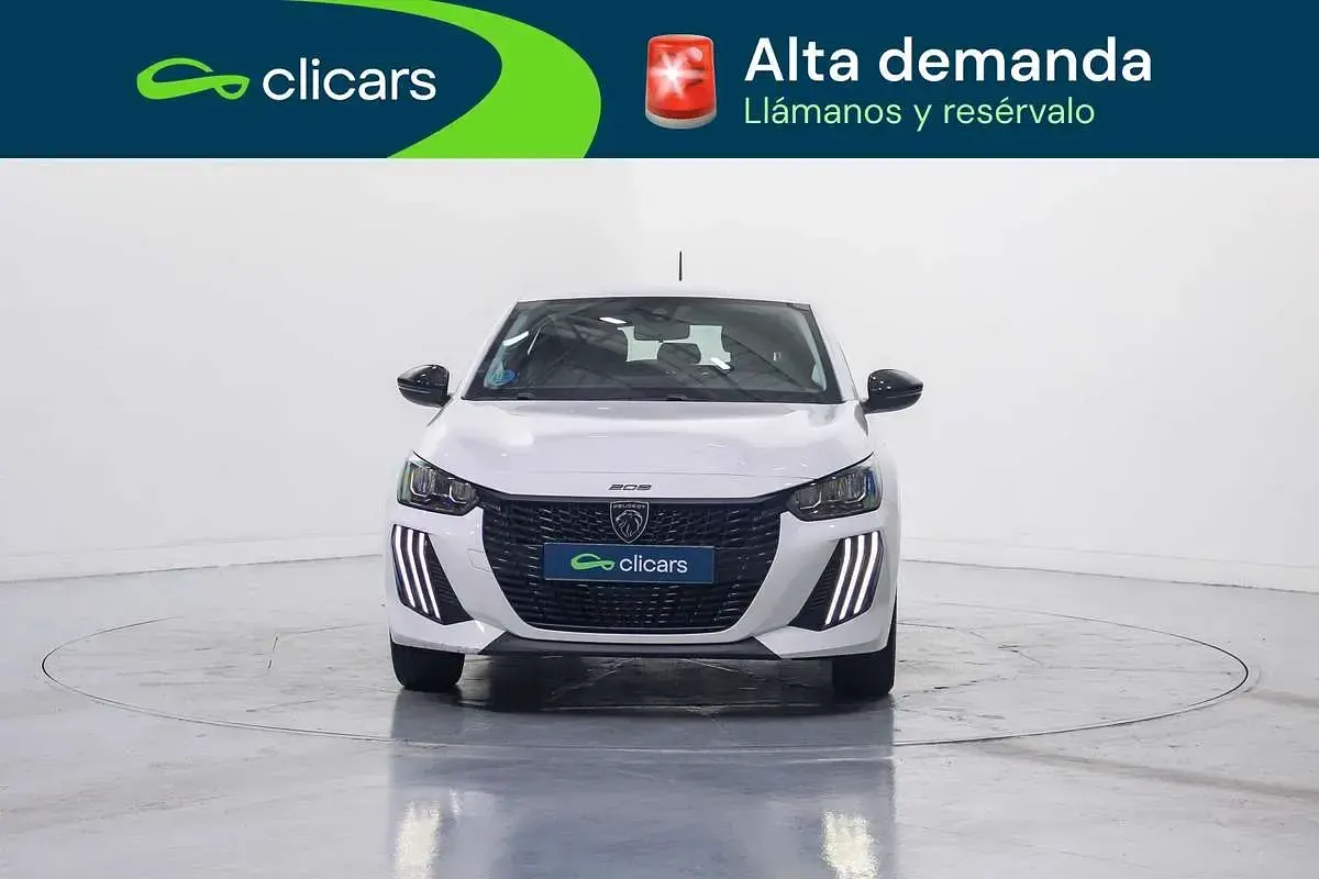 Usado Peugeot 208 Style 101 CV (74 kW) 2025 Blanco Utilitario