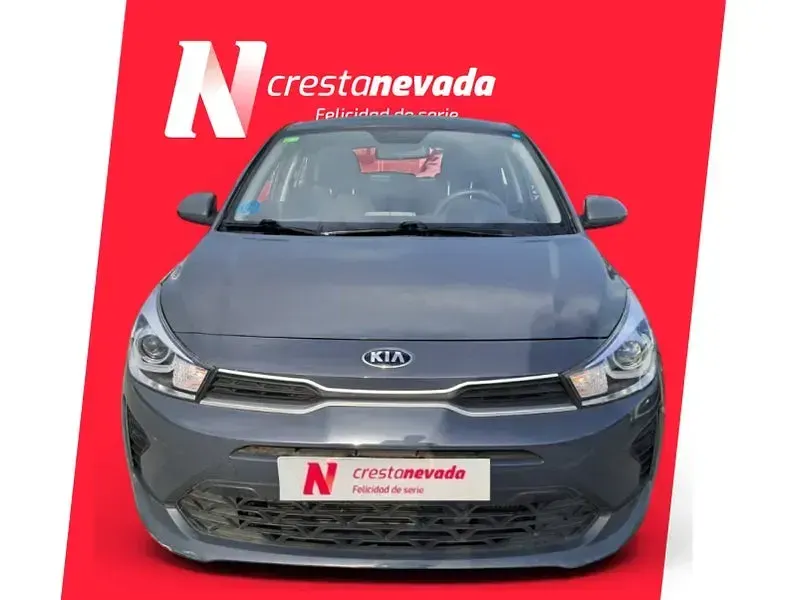 Usado Kia Rio 100 CV (73 kW) 2021 Gris / plata Berlina