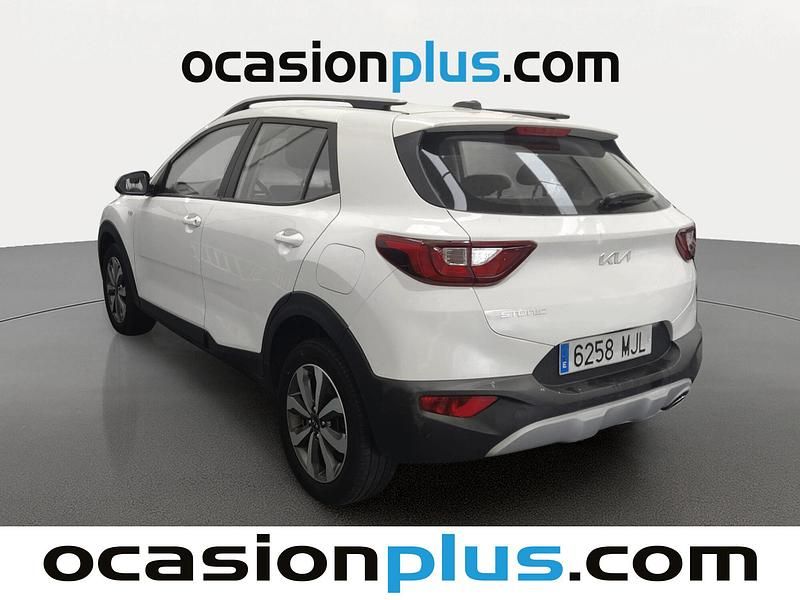 Usado Kia Stonic 84 CV (61 kW) 2023 Blanco SUV