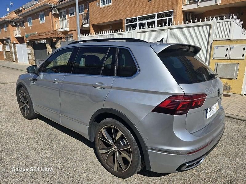 Usado VW Tiguan R-line 150 CV (110 kW) 2022 Gris / plata SUV