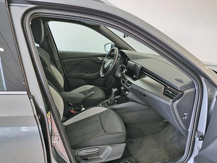 Usado Skoda Kamiq Selection 115 CV (84 kW) 2025 Gris SUV